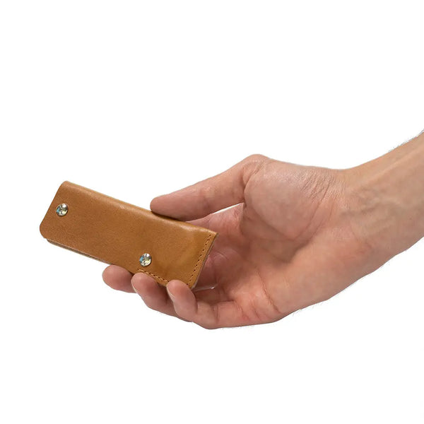 Leather airtag key holder - the minimalist