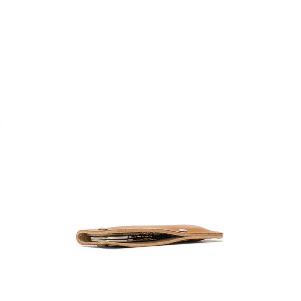 Leather airtag key holder - the minimalist
