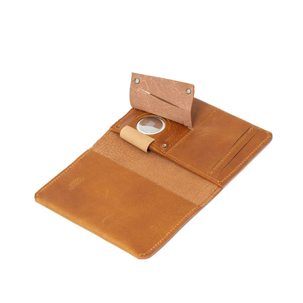 Leather airtag passport holder - Tan